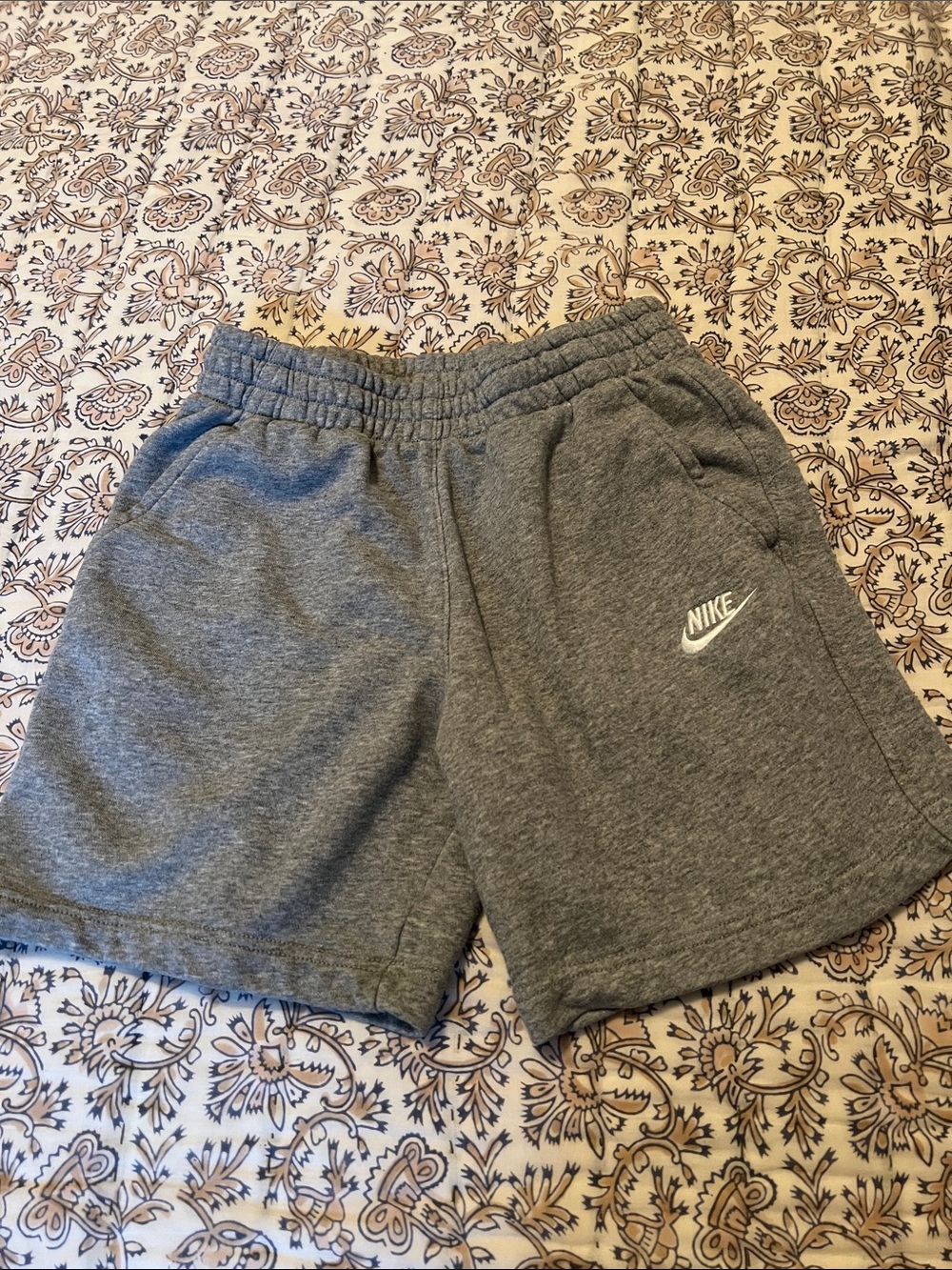 Nike Youth Boys L Heather Gray Athletic Fleece Shorts with Logo
